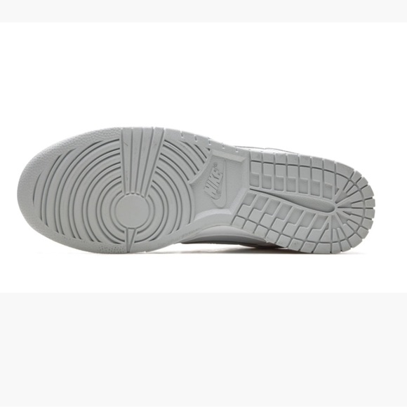 DUNK LOW RETRO
"Pure Platinum" men’s size 12 - Picture 2 of 5